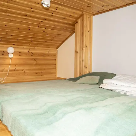 Lomayllaes H113-pistopolku 5a By Interhome